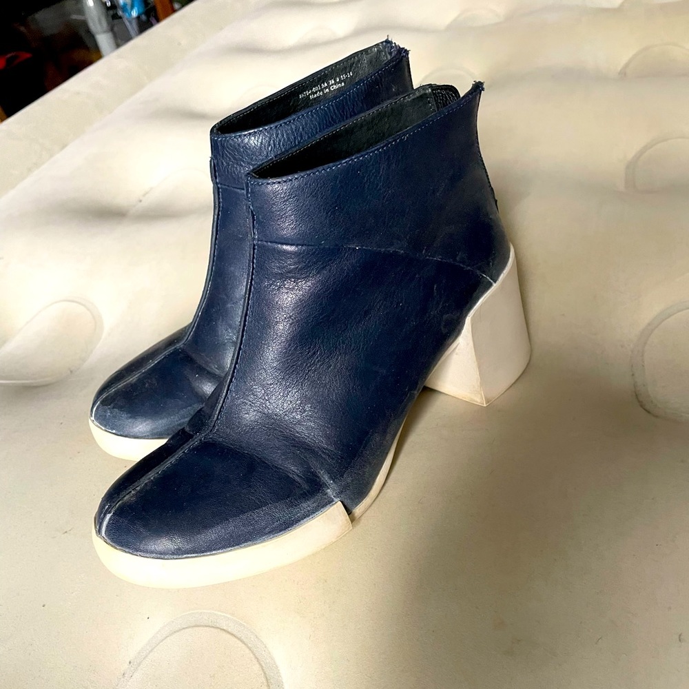 Camper standout boots navy blue